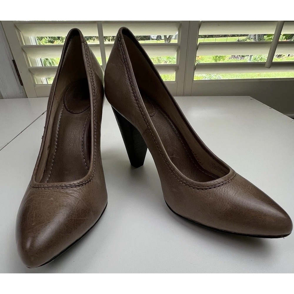 Womens Frye Regina Pump Taupe Stacked Heels Leather Size 9.5 73547